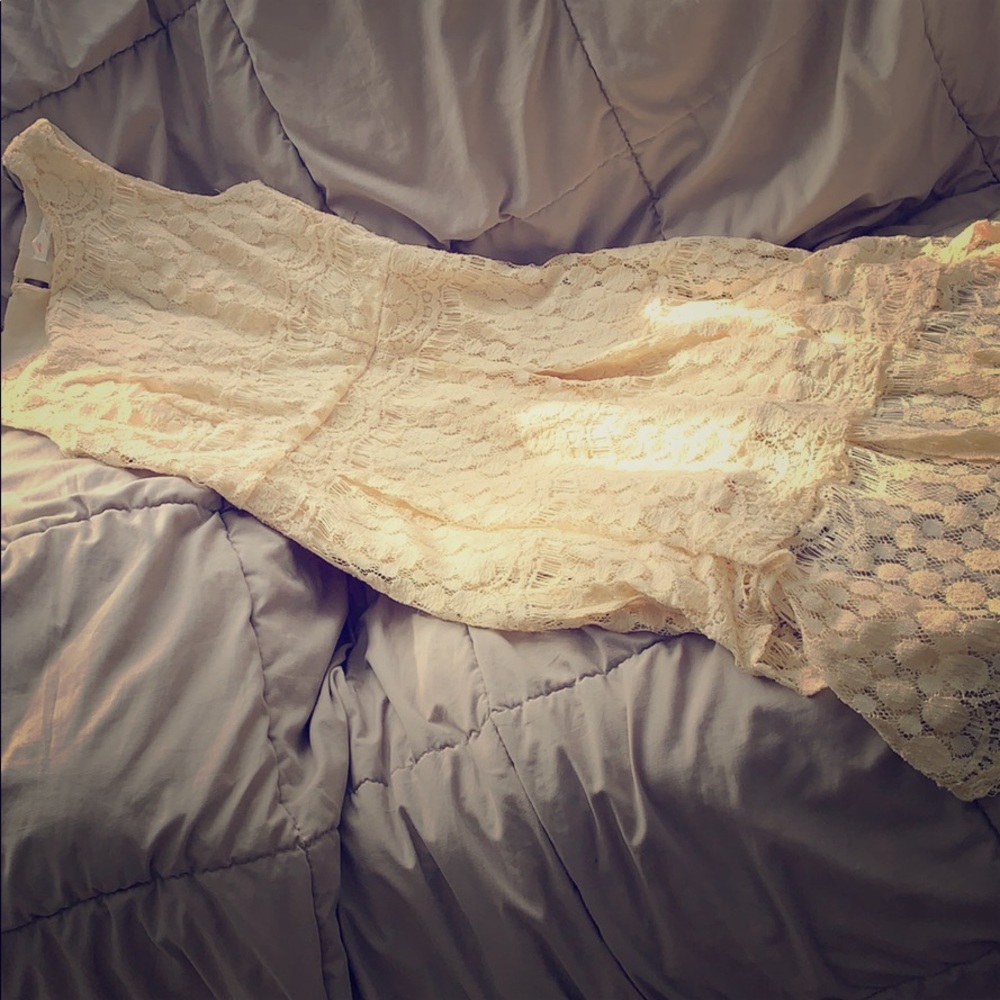 Cream lace hi-low dress